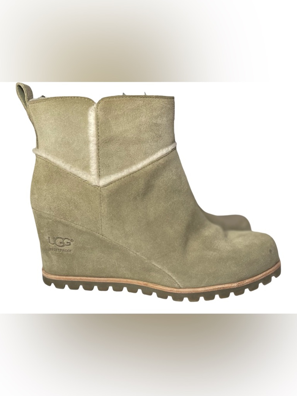 UGG Waterproof Wedge Ankle Boots Women’s Size 8.5 Olive Green Shearling Suede